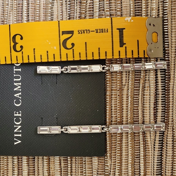 Vince Camuto hinged dangle earrings - Picture 2 of 6